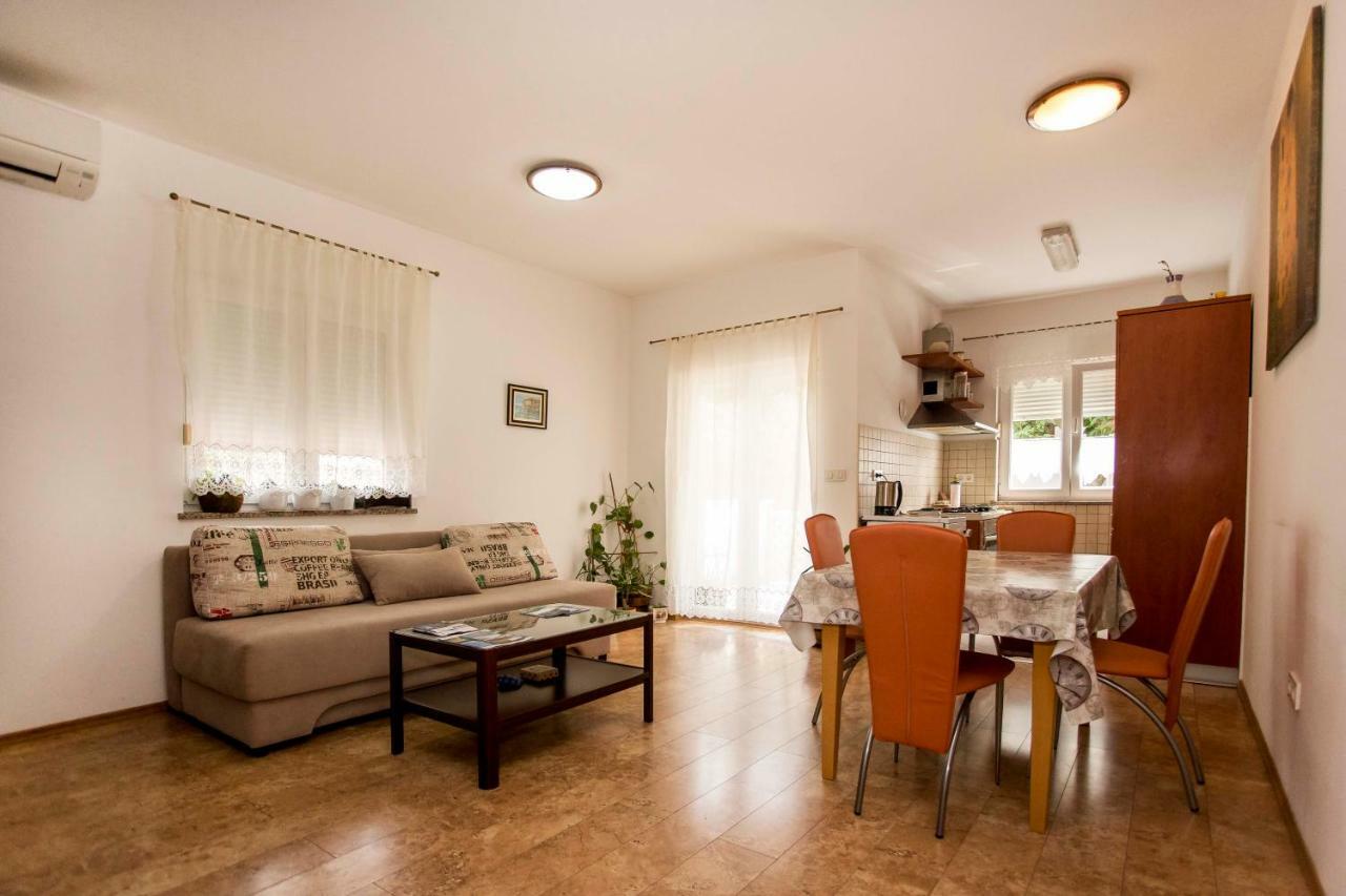 Apartment Beba Rovinj Exterior photo
